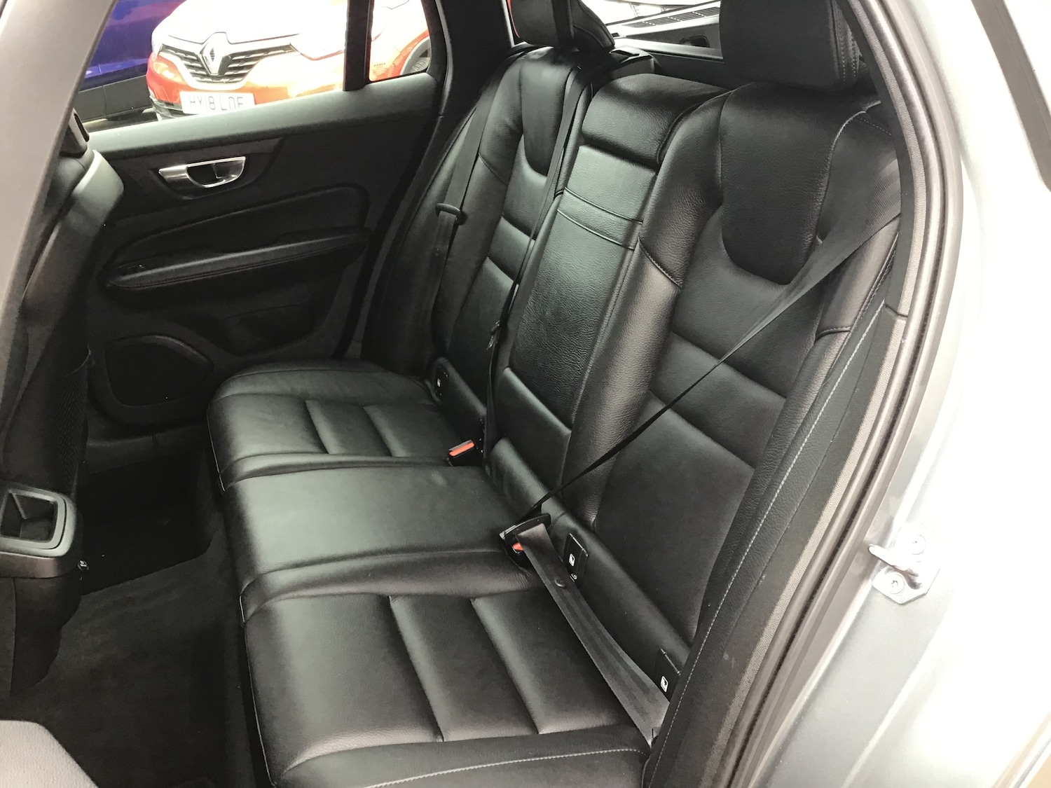 Used Volvo V60 2019 for sale - 76107039: Photo 14