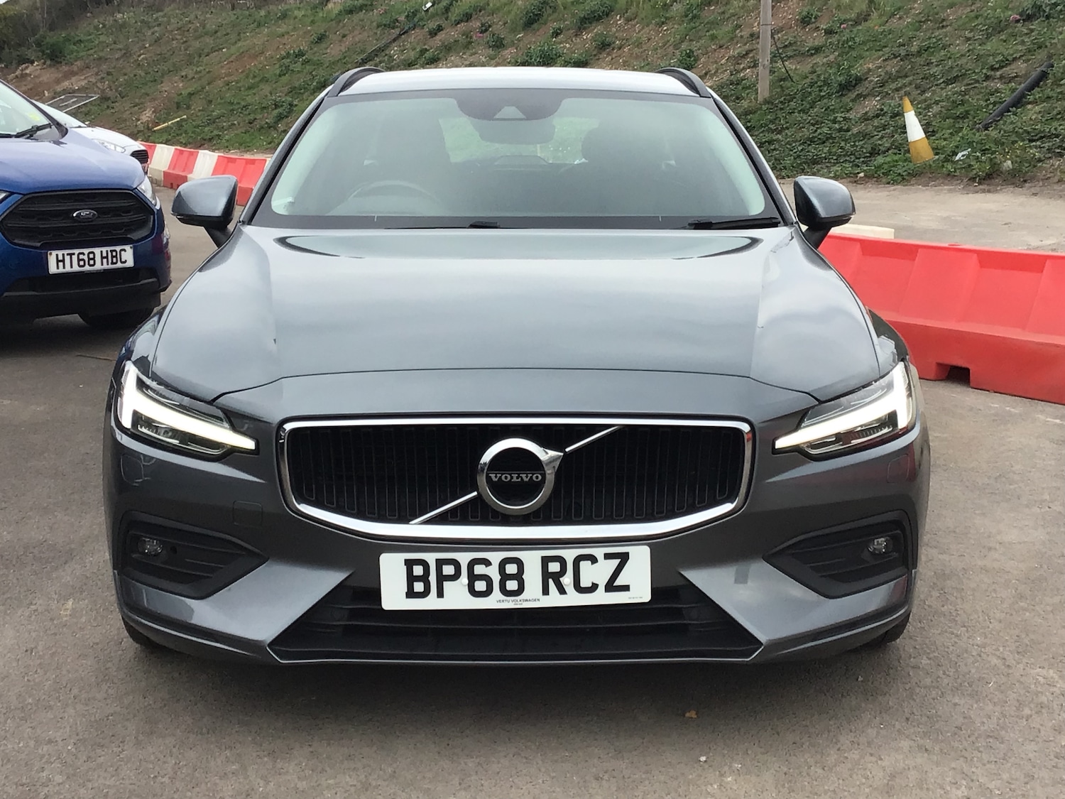 Used Volvo V60 2019 for sale - 76107039: Photo 2