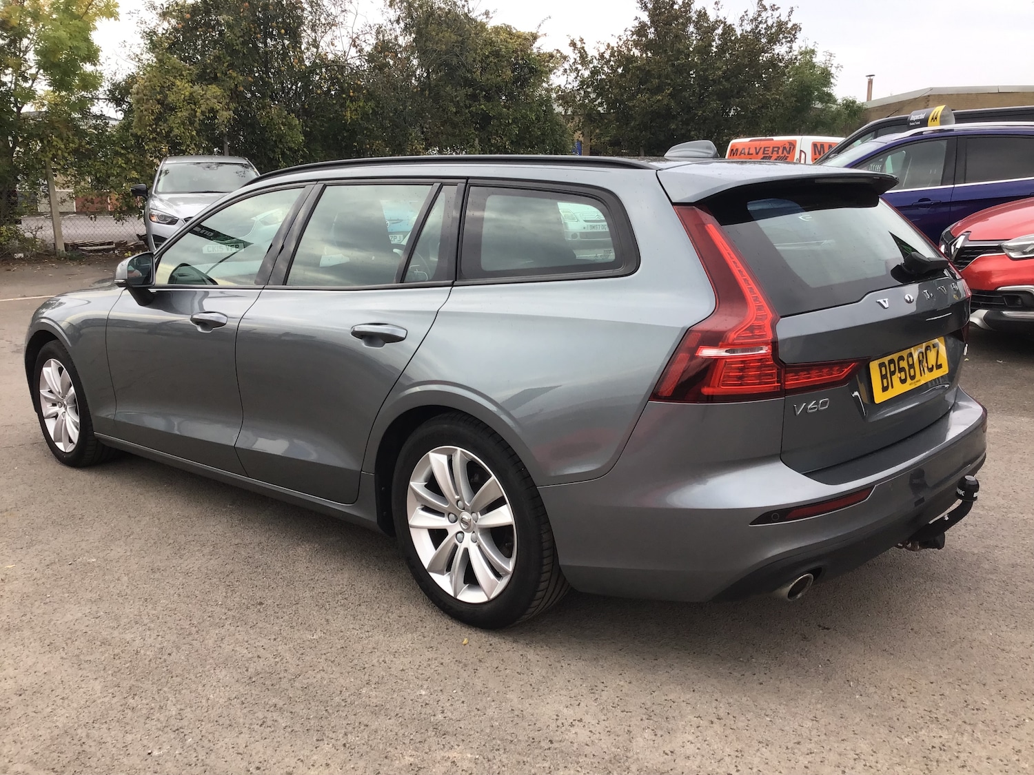 Used Volvo V60 2019 for sale - 76107039: Photo 5