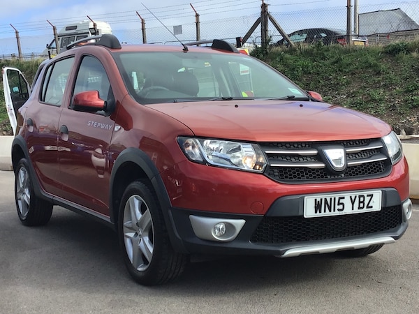 Used Dacia Sandero Stepway 2015 for sale - 76157868: Photo 1