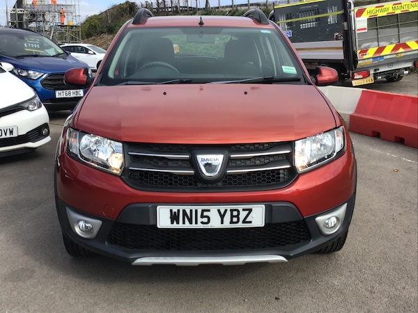 Used Dacia Sandero Stepway 2015 for sale - 76157868: Photo 2
