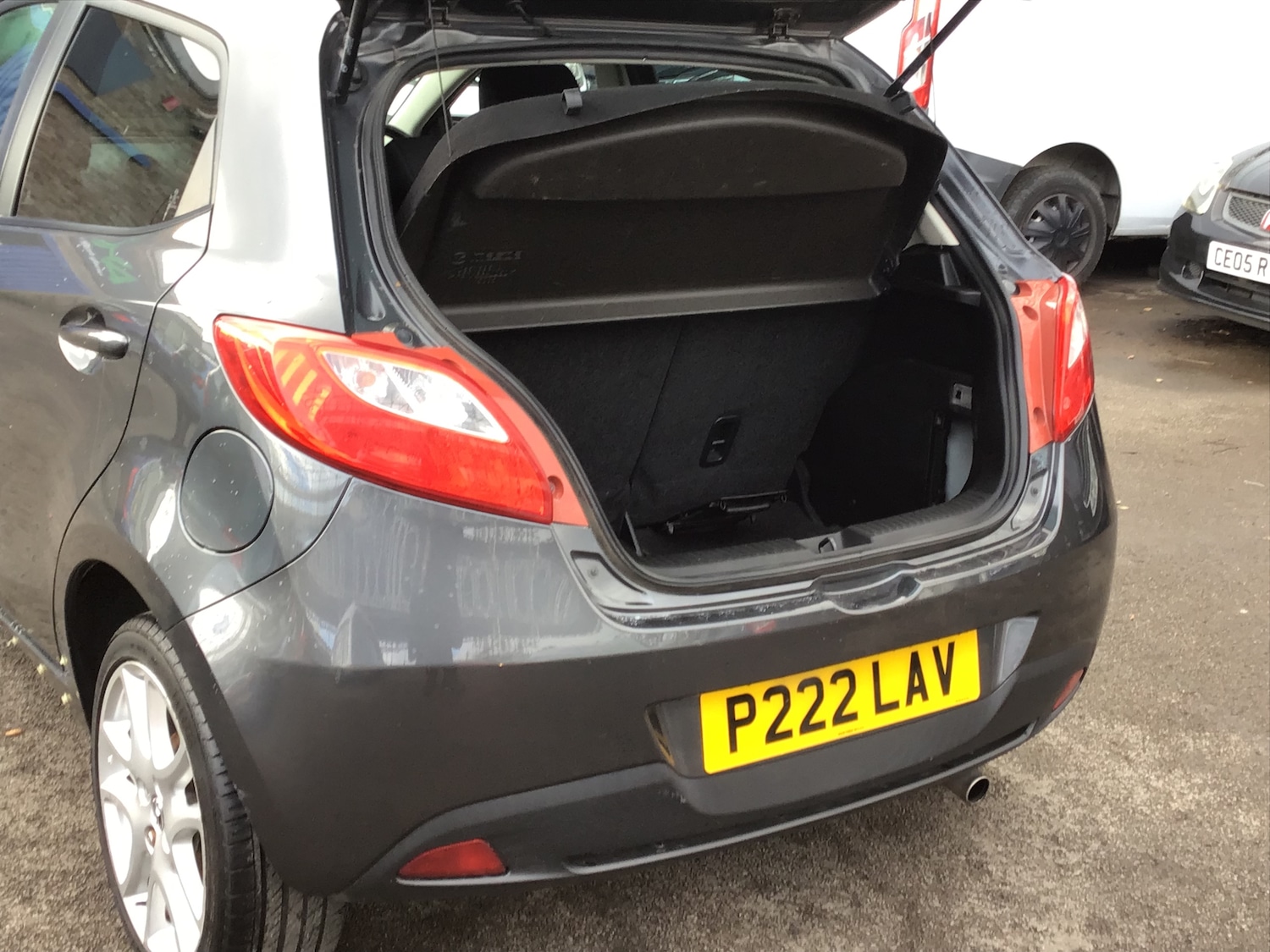 Used Mazda Mazda2 2013 for sale - 76535042: Photo 5