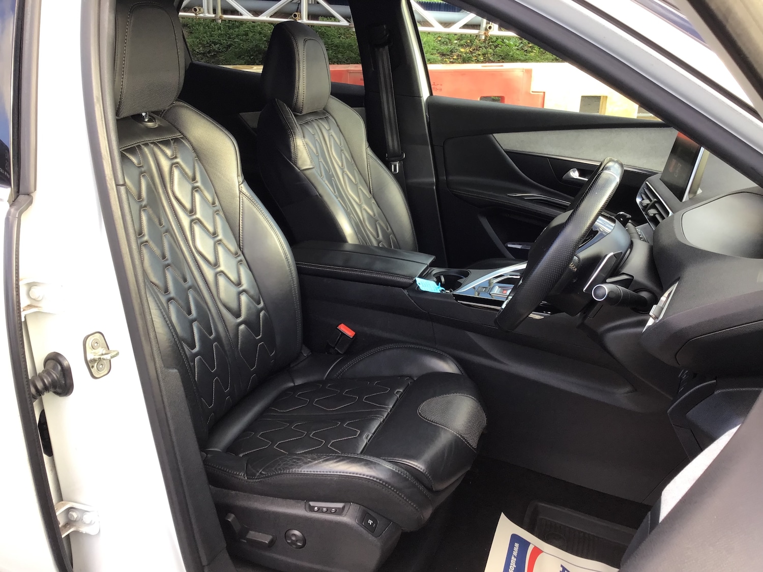 Used Peugeot 3008 2017 for sale - 77403926: Photo 12