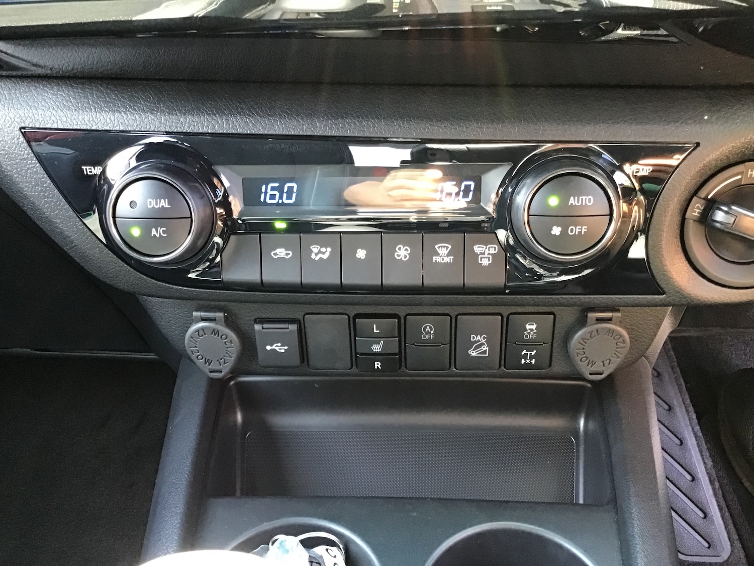 Used Toyota Hilux for sale - 77804966: Photo 29