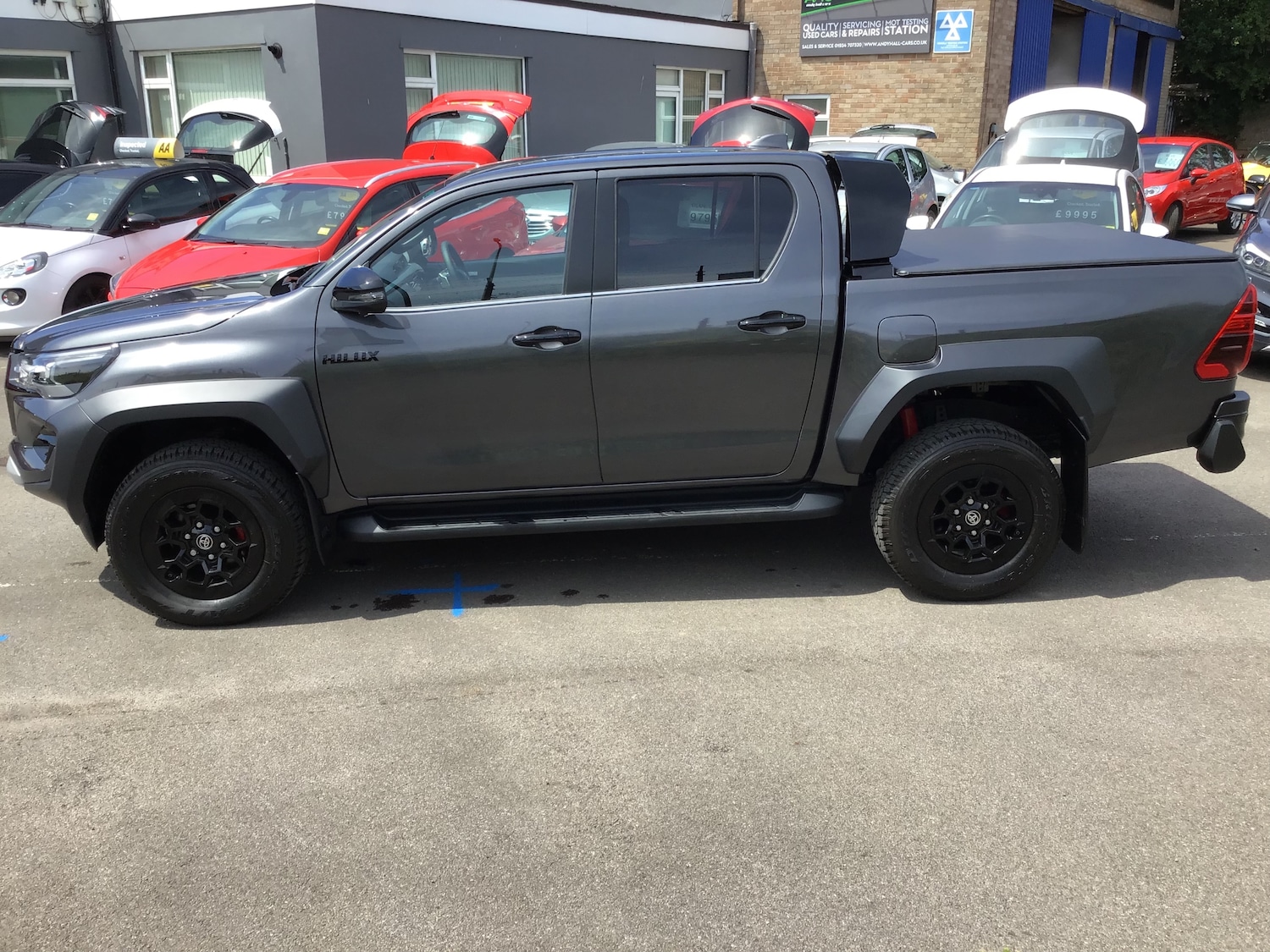 Used Toyota Hilux for sale - 77804966: Photo 4