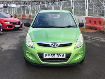 Used Hyundai i20 2009 for sale - 77608112: Photo
