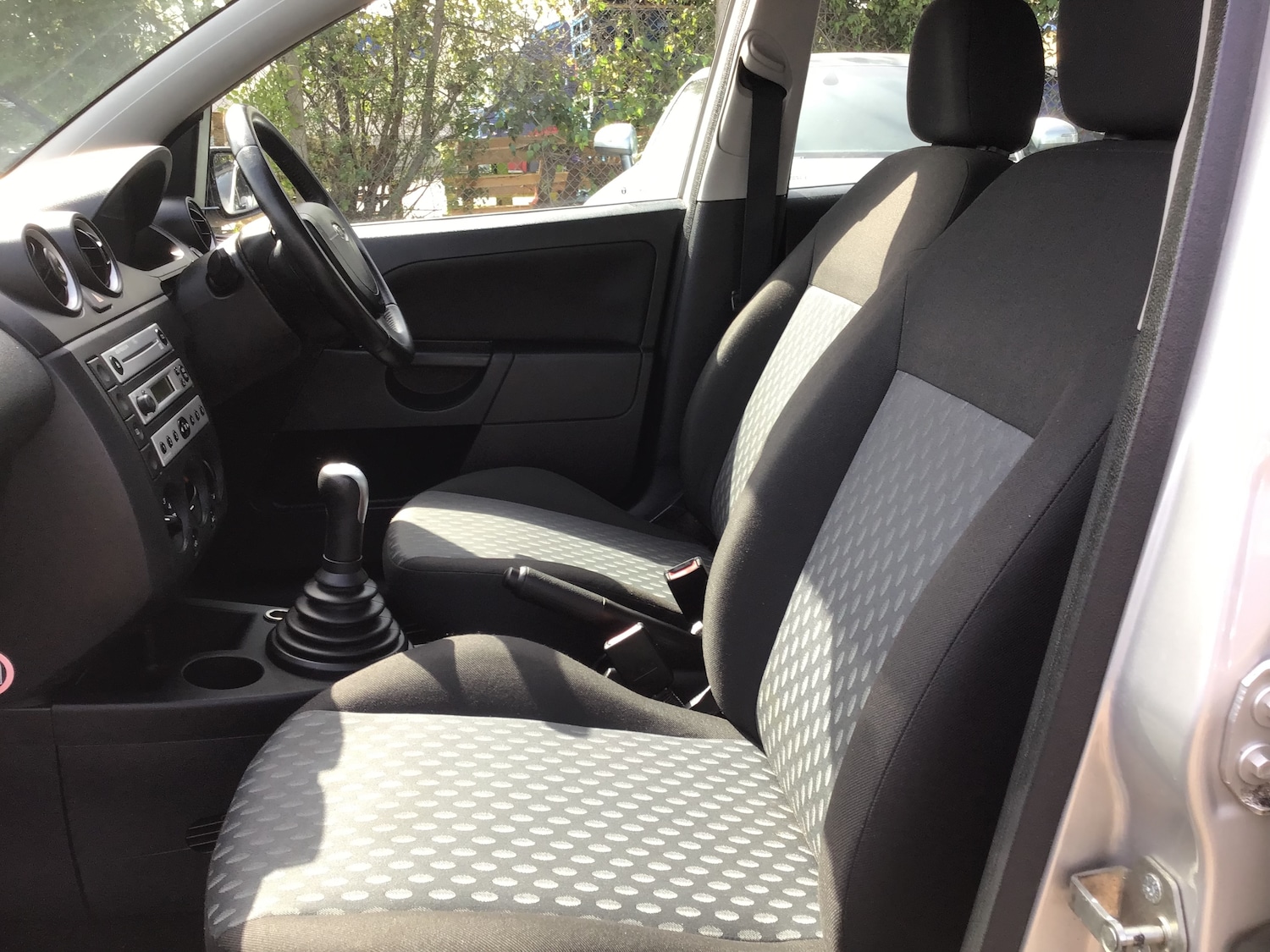 Used Ford Fiesta 2004 for sale - 77249453: Photo 11