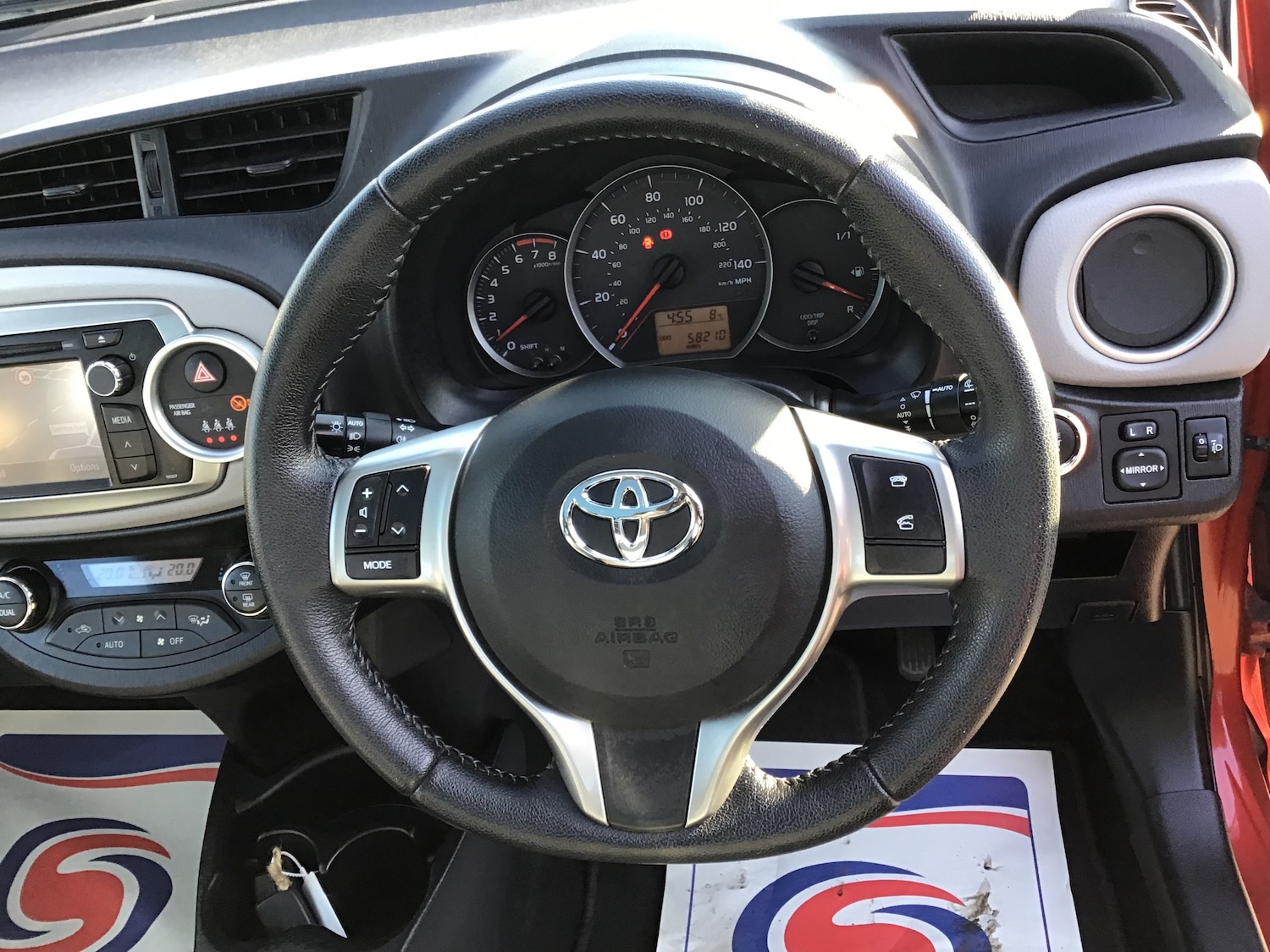 Used Toyota Yaris 2013 for sale - 77951692: Photo 17