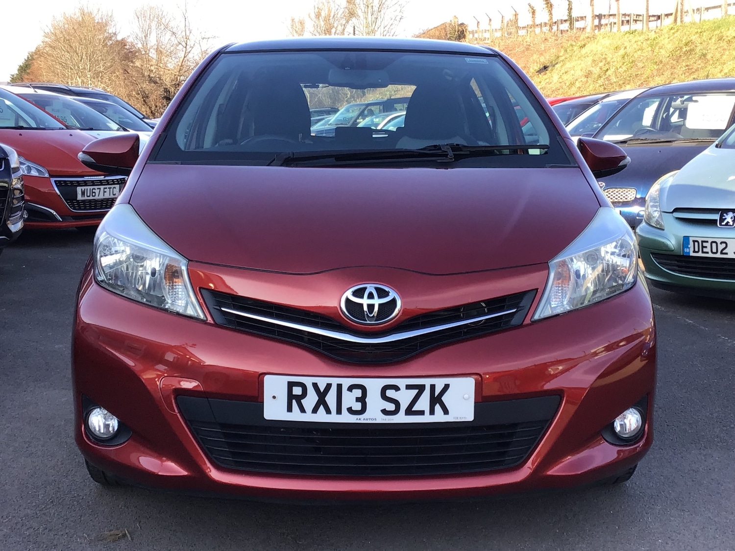 Used Toyota Yaris 2013 for sale - 77951692: Photo 2