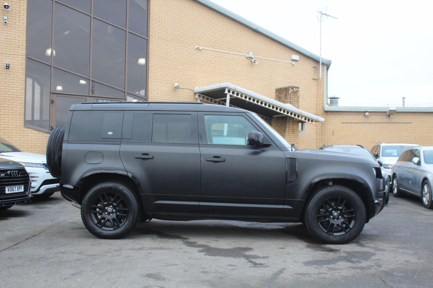 Used Land Rover Defender 110 2021 for sale - 77057555: Photo 16