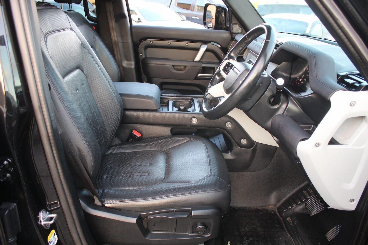 Used Land Rover Defender 110 2021 for sale - 77057555: Photo 32