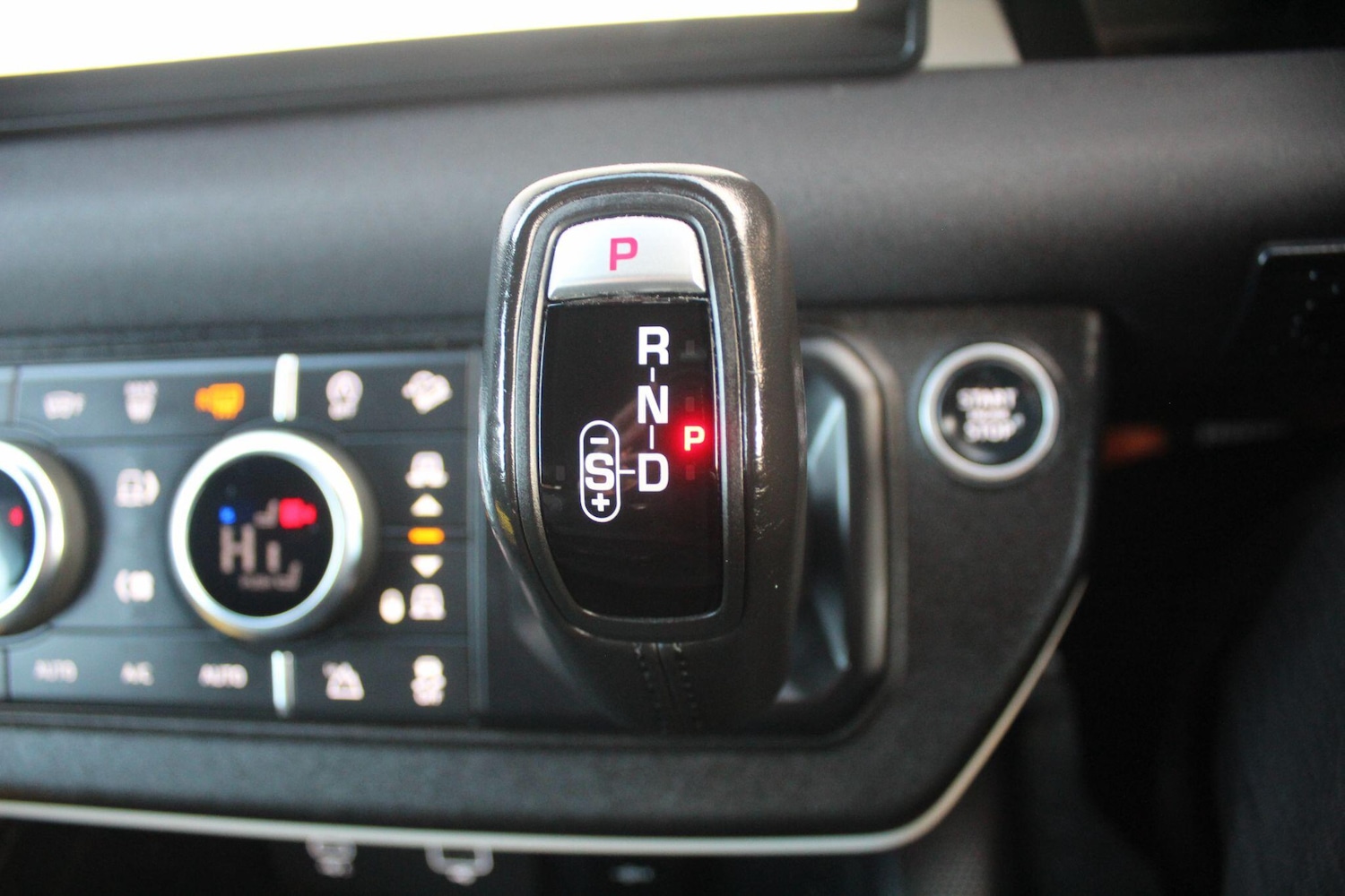 Used Land Rover Defender 110 2021 for sale - 77057555: Photo 36