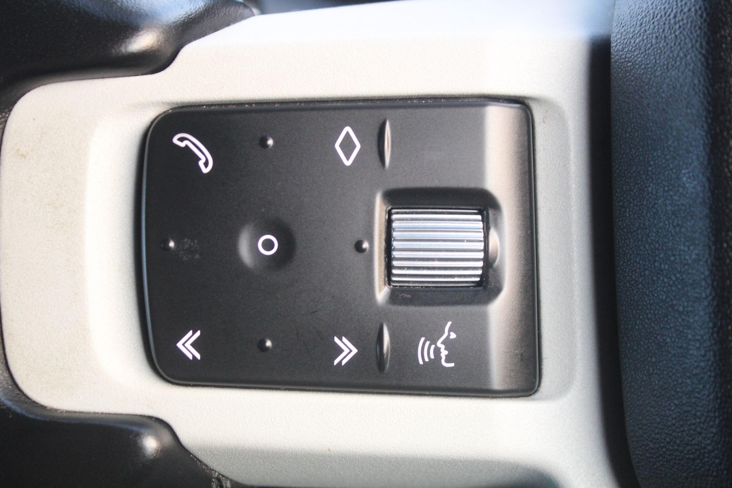 Used Land Rover Defender 110 2021 for sale - 77057555: Photo 38