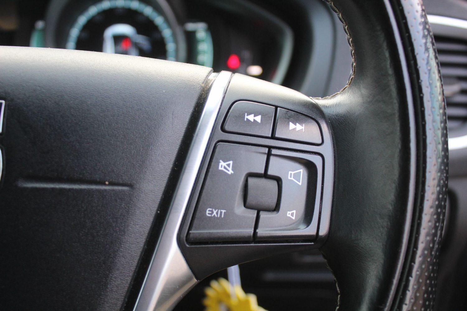 Used Volvo V40 2014 for sale - 76059511: Photo 21