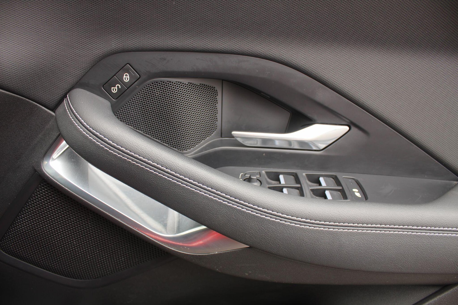 Used Jaguar E-Pace 2018 for sale - 76995366: Photo 10