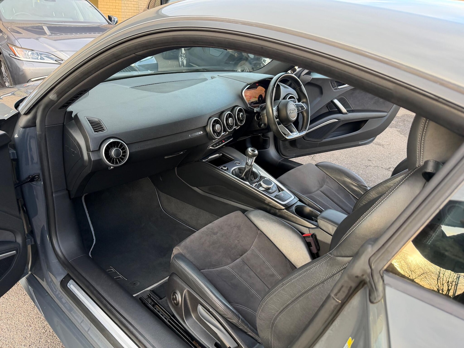 Used Audi TT 2017 for sale - 76473160: Photo 33