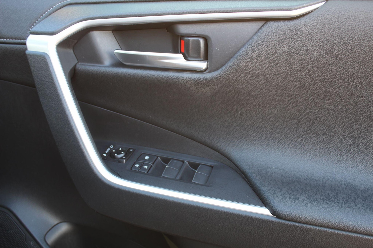 Used Toyota RAV4 for sale - 76728119: Photo 34