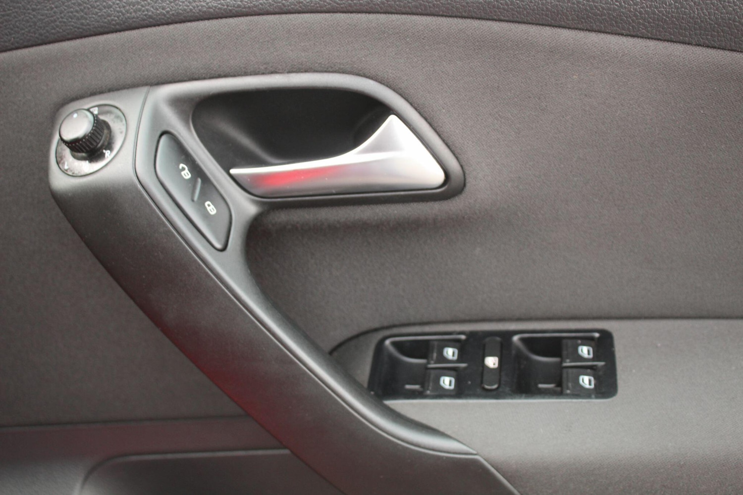 Used Volkswagen Polo 2012 for sale - 76485821: Photo 11