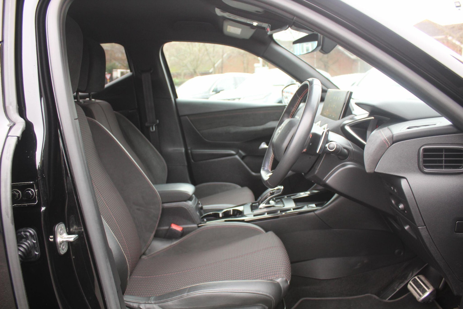 Used DS Automobiles DS 3 Crossback 2021 for sale - 76752558: Photo 30