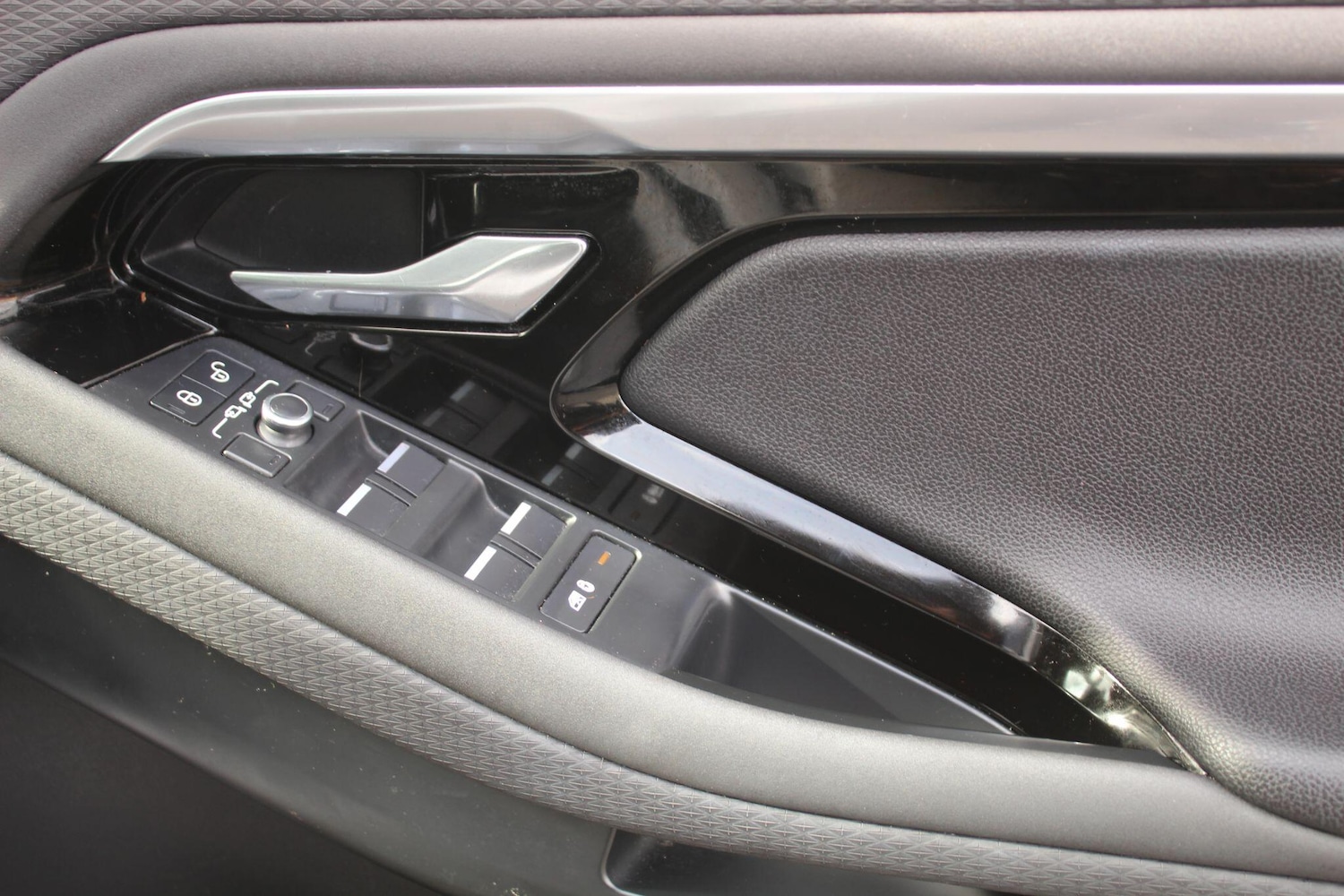 Used Land Rover Range Rover Evoque 2019 for sale - 76995438: Photo 21