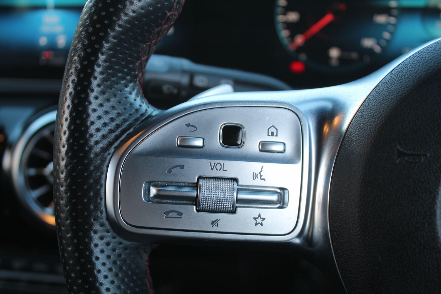 Used Mercedes-Benz A-Class 2018 for sale - 76151703: Photo 25