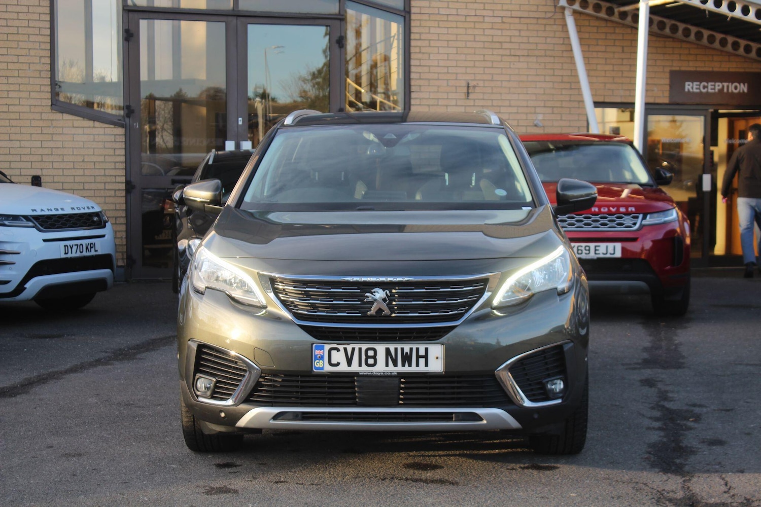 Used Peugeot 5008 2018 for sale - 76752949: Photo 2