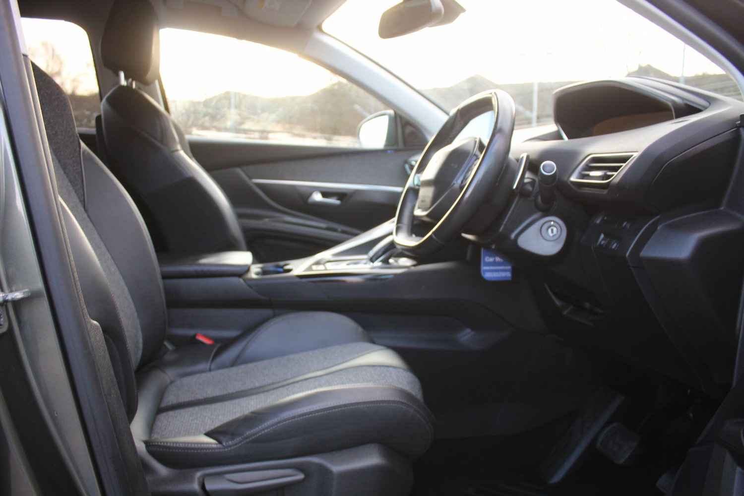 Used Peugeot 5008 2018 for sale - 76752949: Photo 28