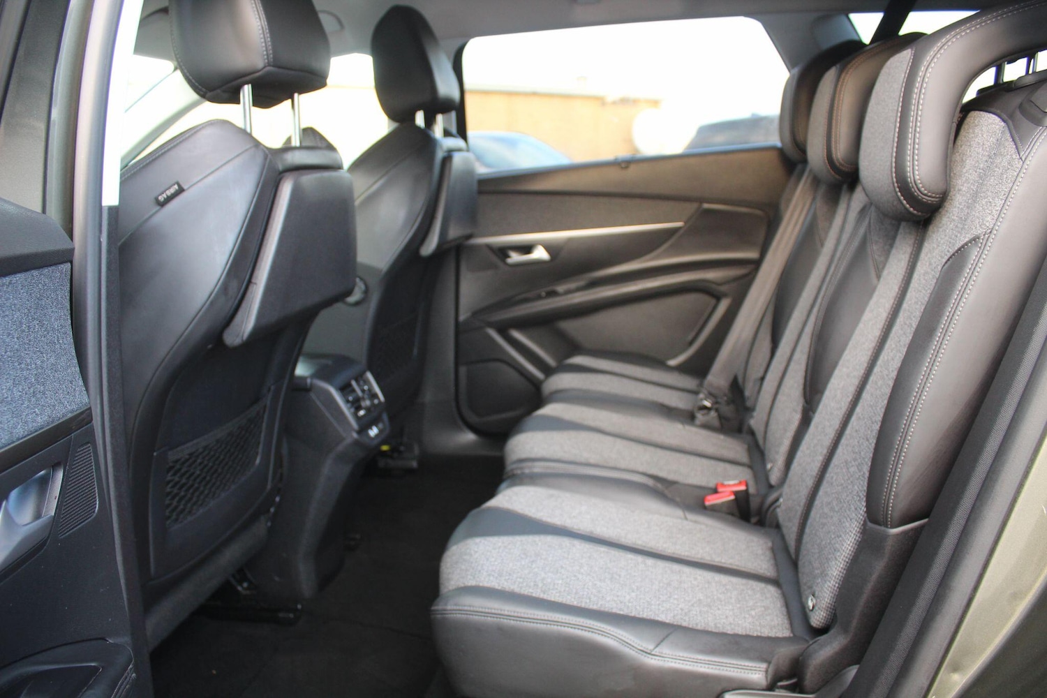 Used Peugeot 5008 2018 for sale - 76752949: Photo 30