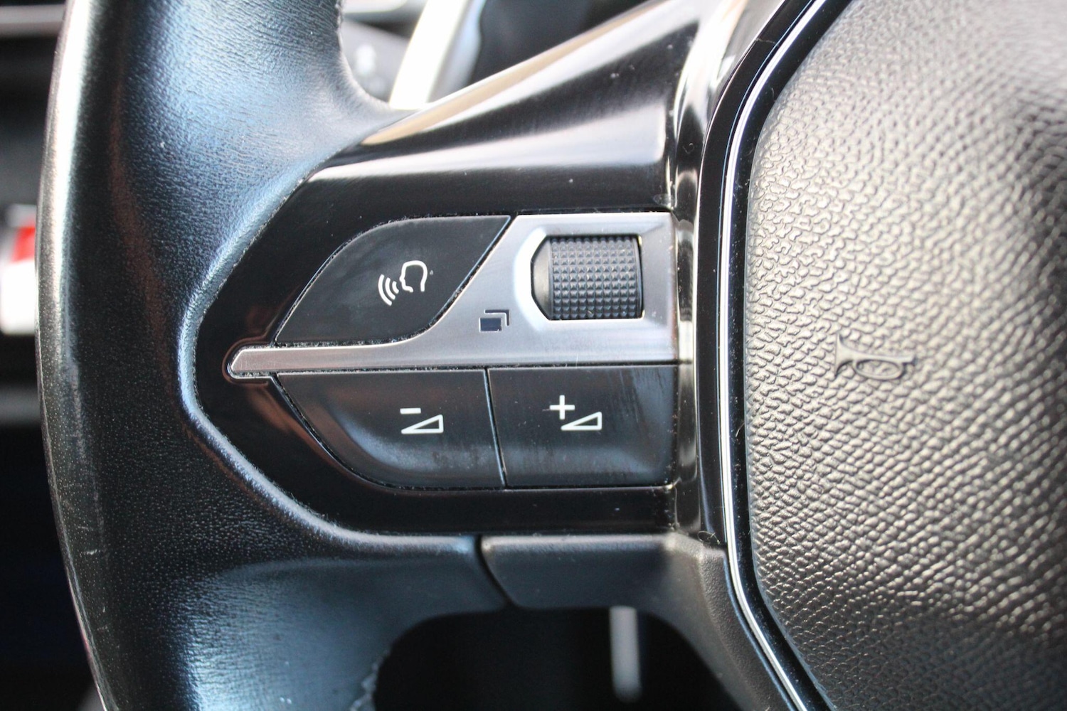 Used Peugeot 5008 2018 for sale - 76752949: Photo 31