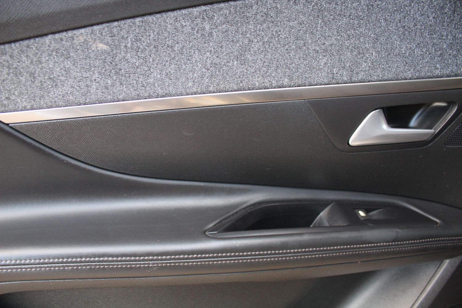 Used Peugeot 5008 2018 for sale - 76752949: Photo 35