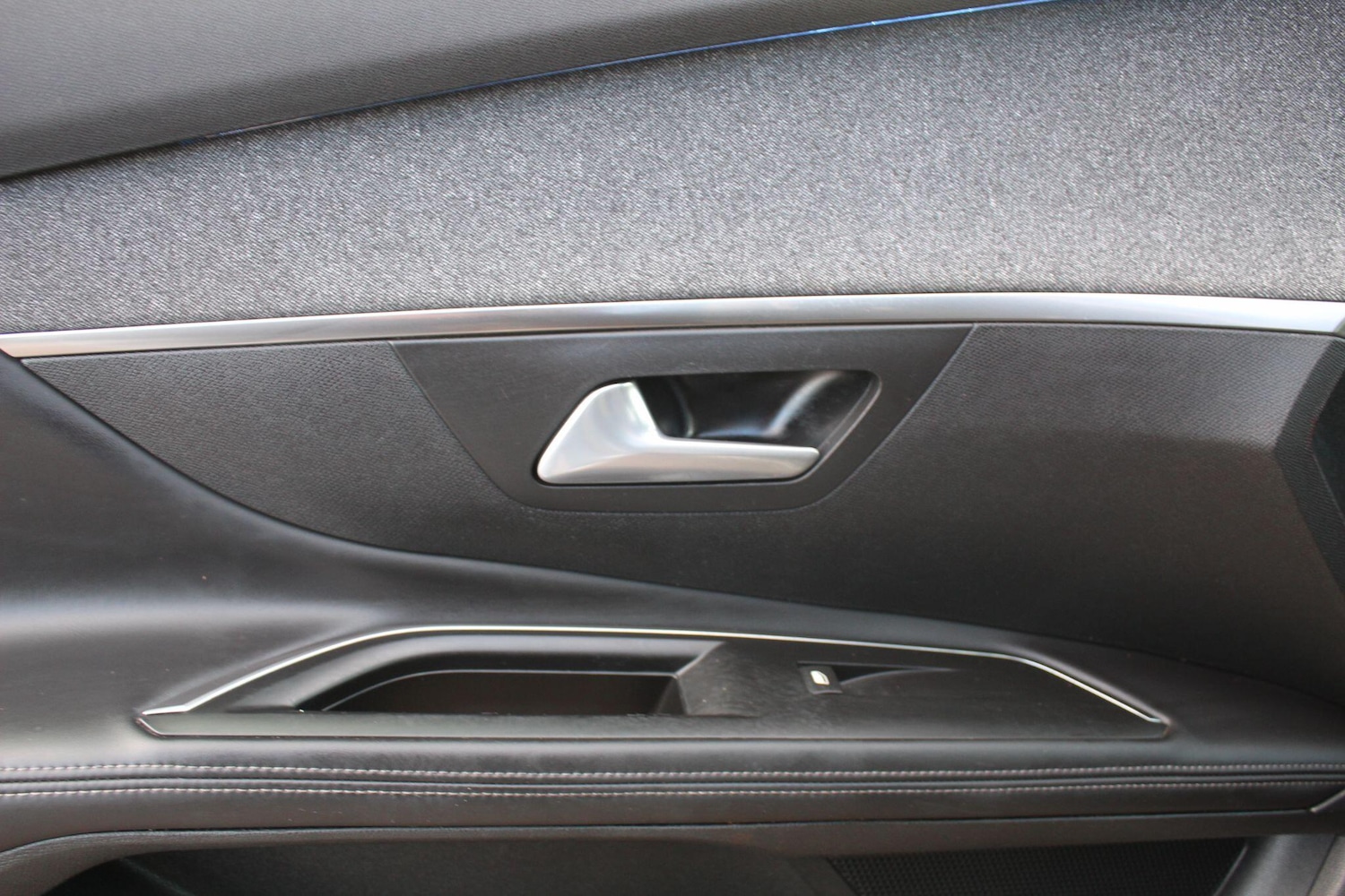 Used Peugeot 5008 2018 for sale - 76752949: Photo 36