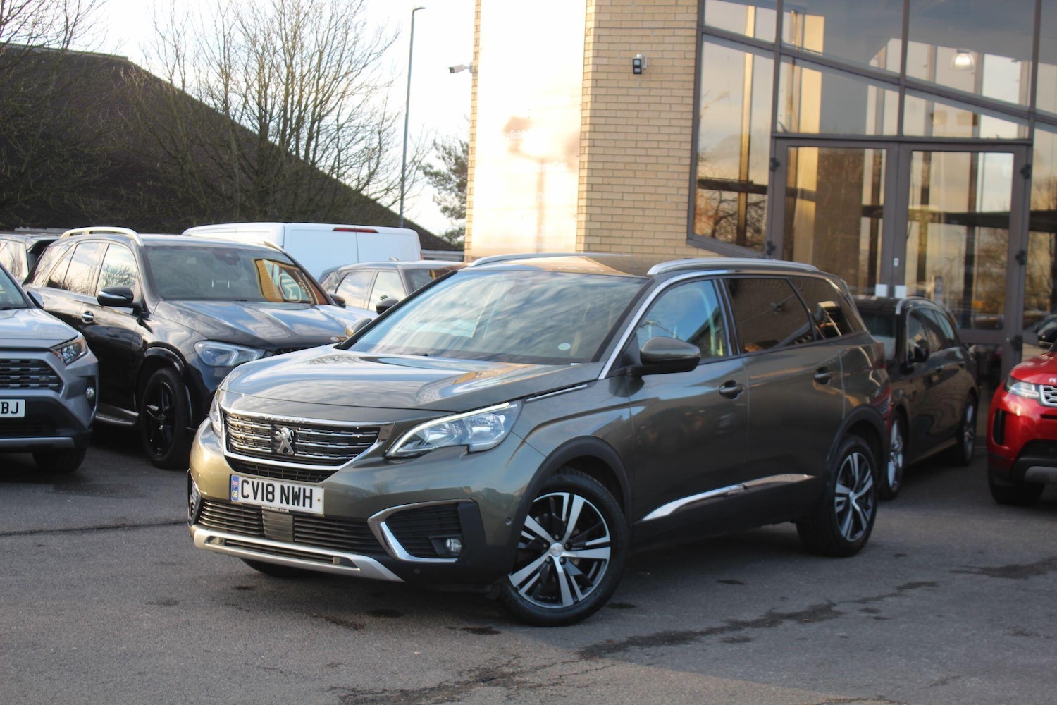 Used Peugeot 5008 2018 for sale - 76752949: Photo 4