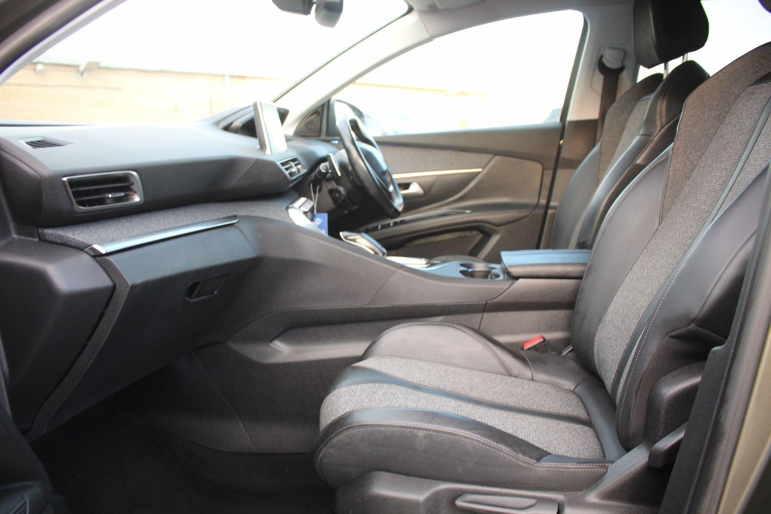 Used Peugeot 5008 2018 for sale - 76752949: Photo 45