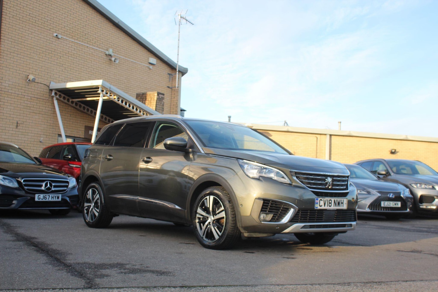 Used Peugeot 5008 2018 for sale - 76752949: Photo 9