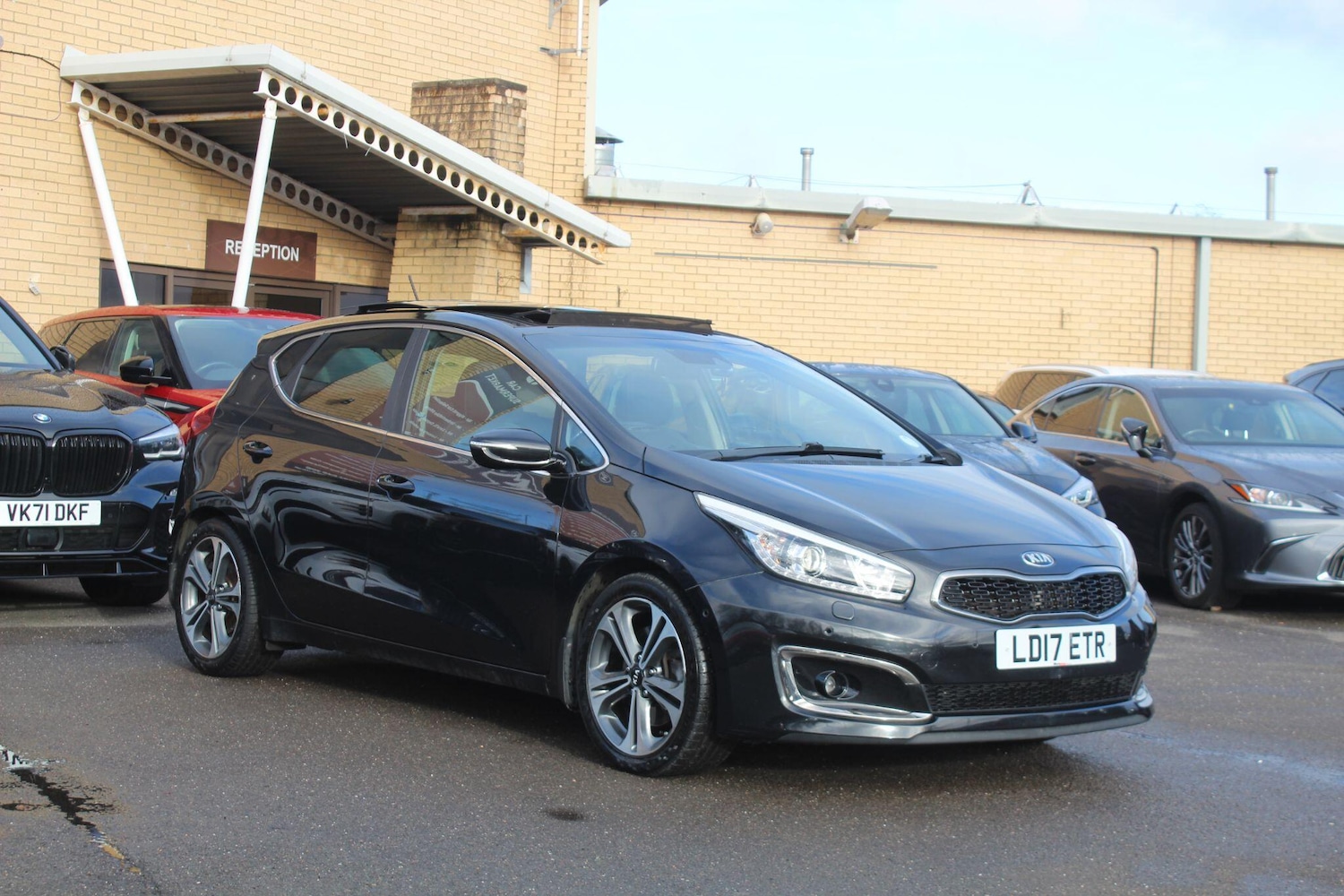 Used Kia Ceed 2017 for sale - 76702208: Photo 2
