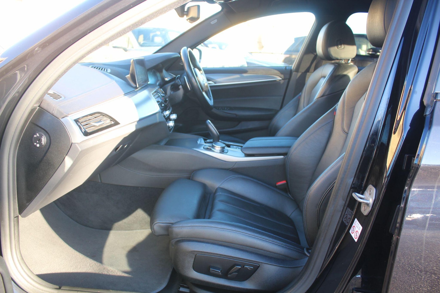 Used BMW 5 Series 2018 for sale - 77537703: Photo 52