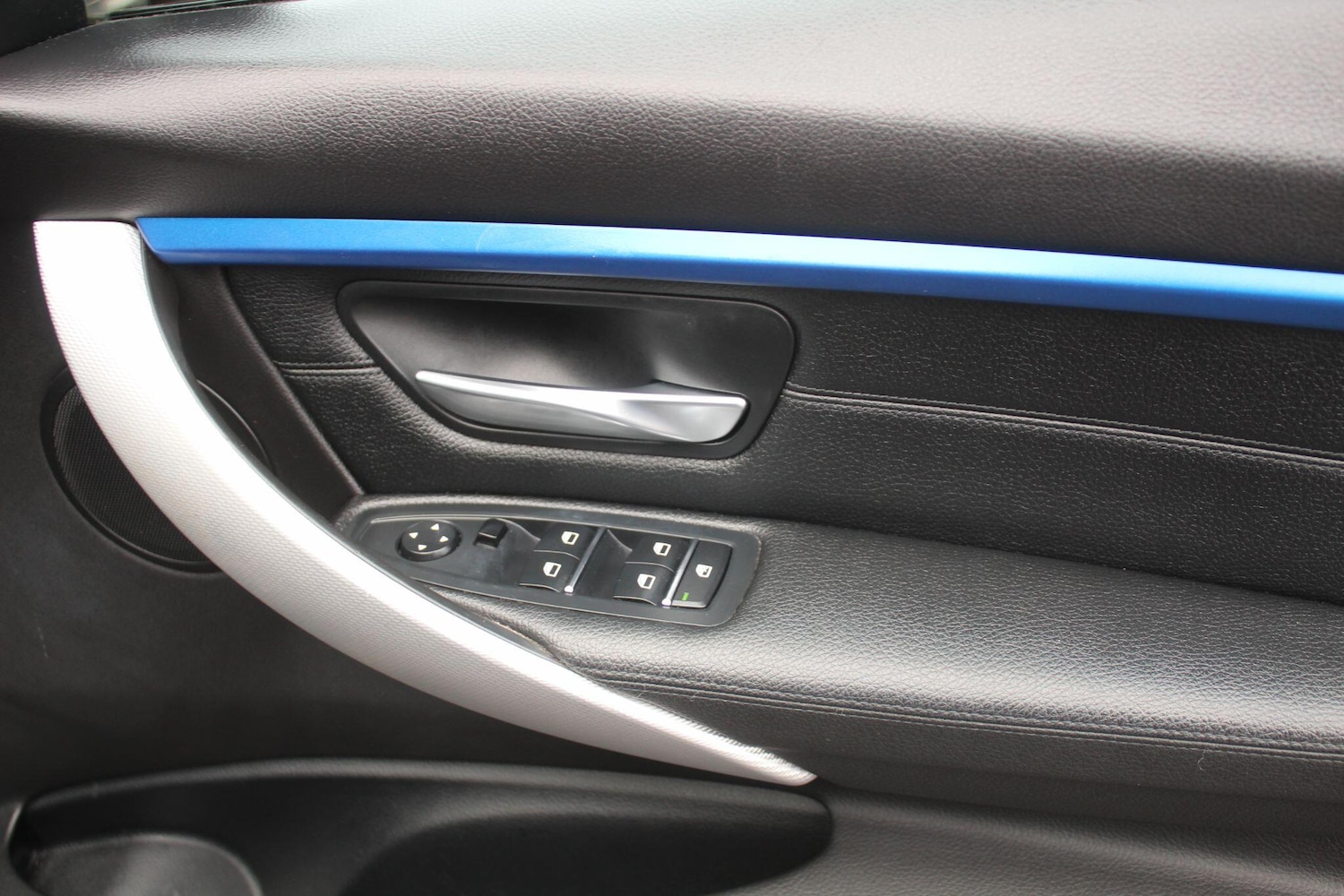 Used BMW 3 Series 2018 for sale - 77238324: Photo 36