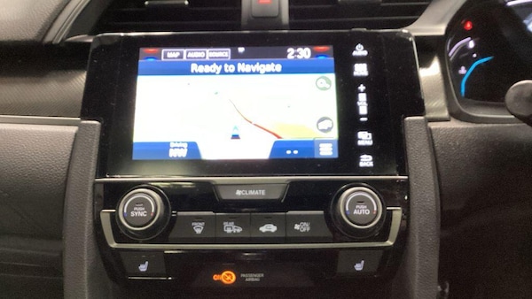 Used Honda Civic 2018 for sale - 76306679: Photo 11