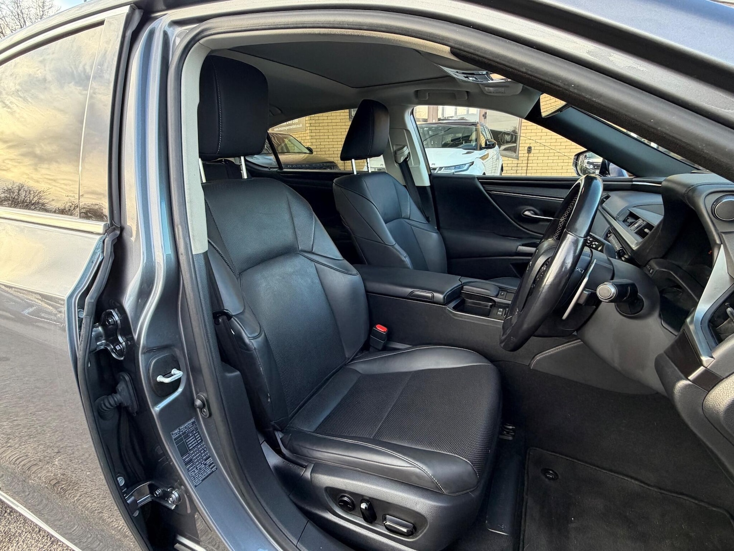 Used Lexus ES 2021 for sale - 76295267: Photo 24