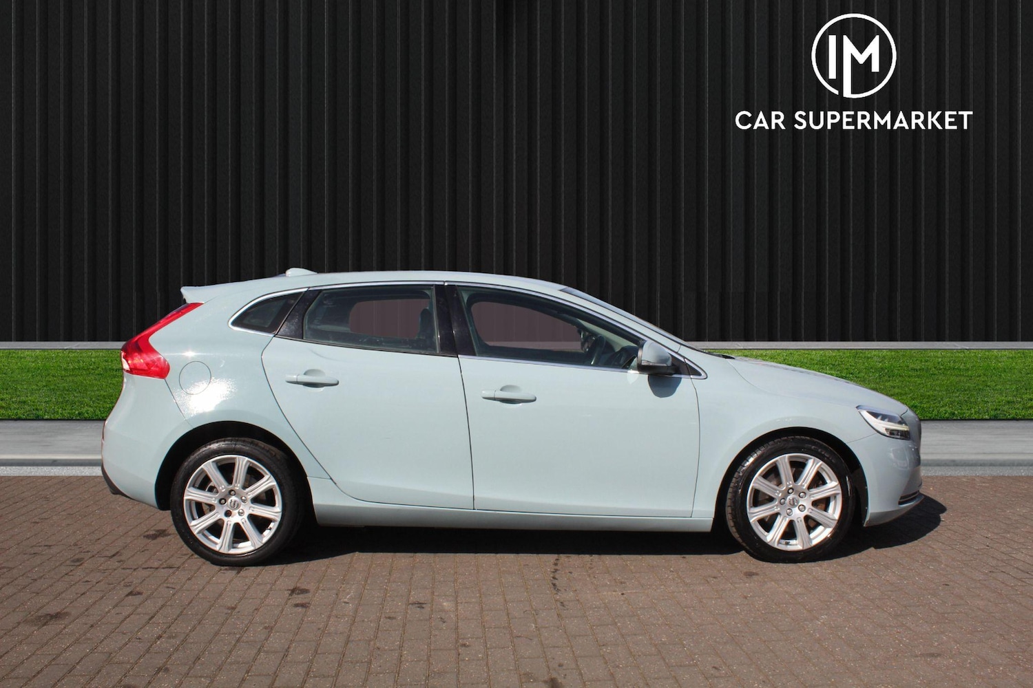 Used Volvo V40 2017 for sale - 77575361: Photo 10