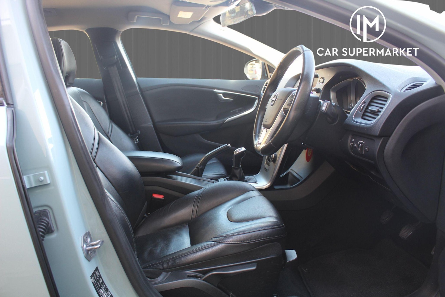 Used Volvo V40 2017 for sale - 77575361: Photo 15