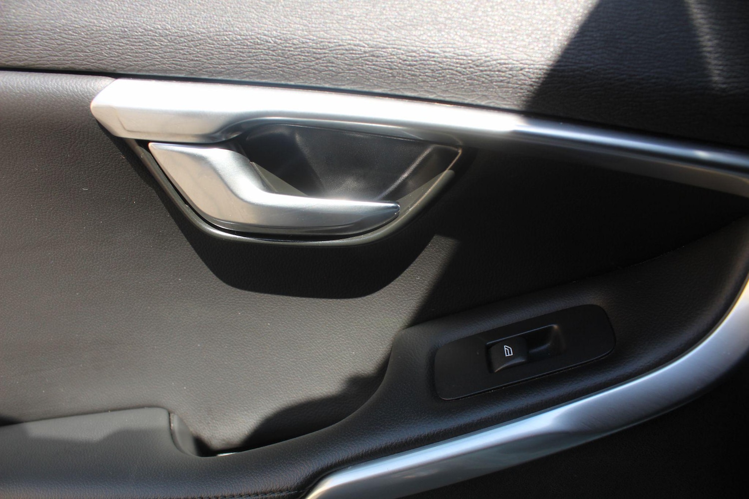 Used Volvo V40 2017 for sale - 77575361: Photo 20