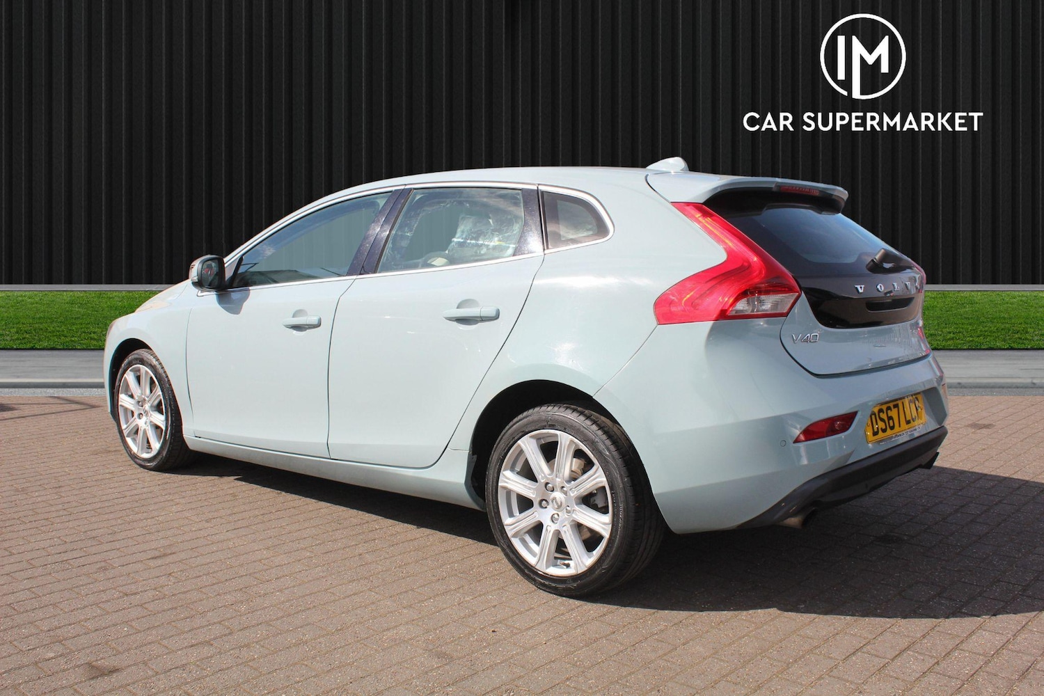 Used Volvo V40 2017 for sale - 77575361: Photo 5