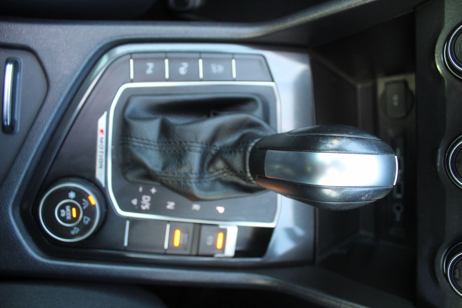 Used Volkswagen Tiguan 2020 for sale - 77396169: Photo 36