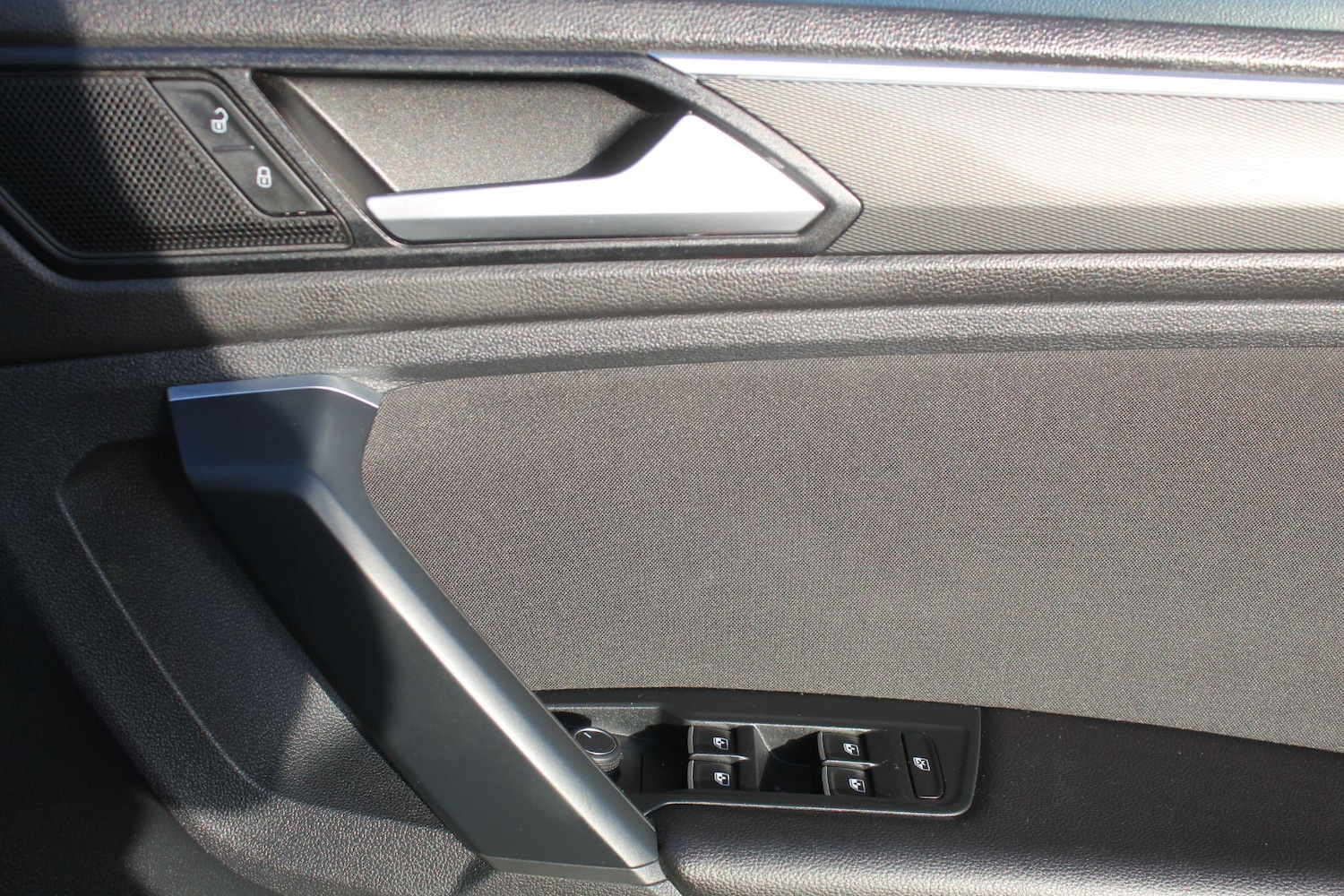 Used Volkswagen Tiguan 2020 for sale - 77396169: Photo 40