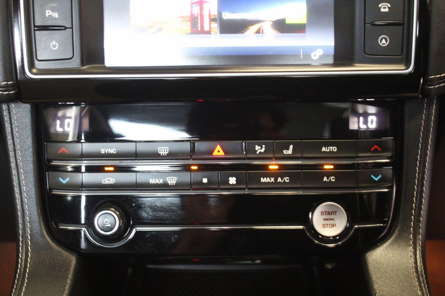 Used Jaguar F-Pace 2017 for sale - 76109053: Photo 26