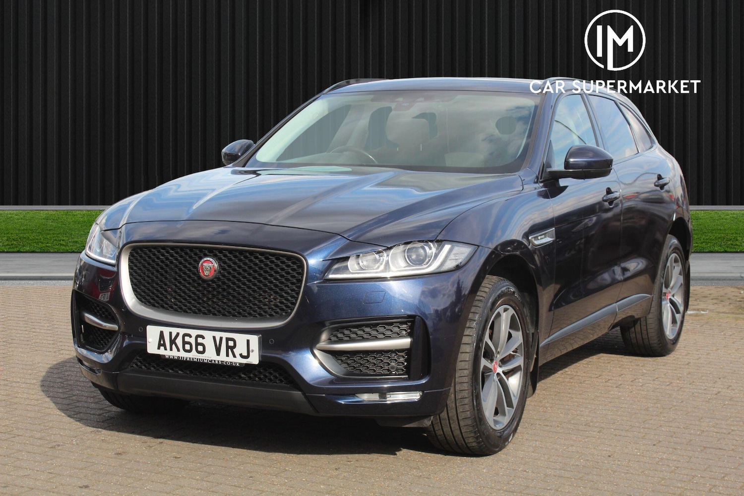 Used Jaguar F-Pace 2017 for sale - 76109053: Photo 5