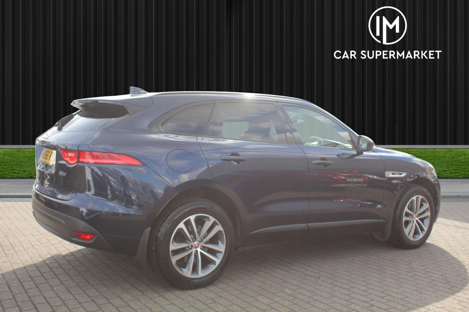 Used Jaguar F-Pace 2017 for sale - 76109053: Photo 9