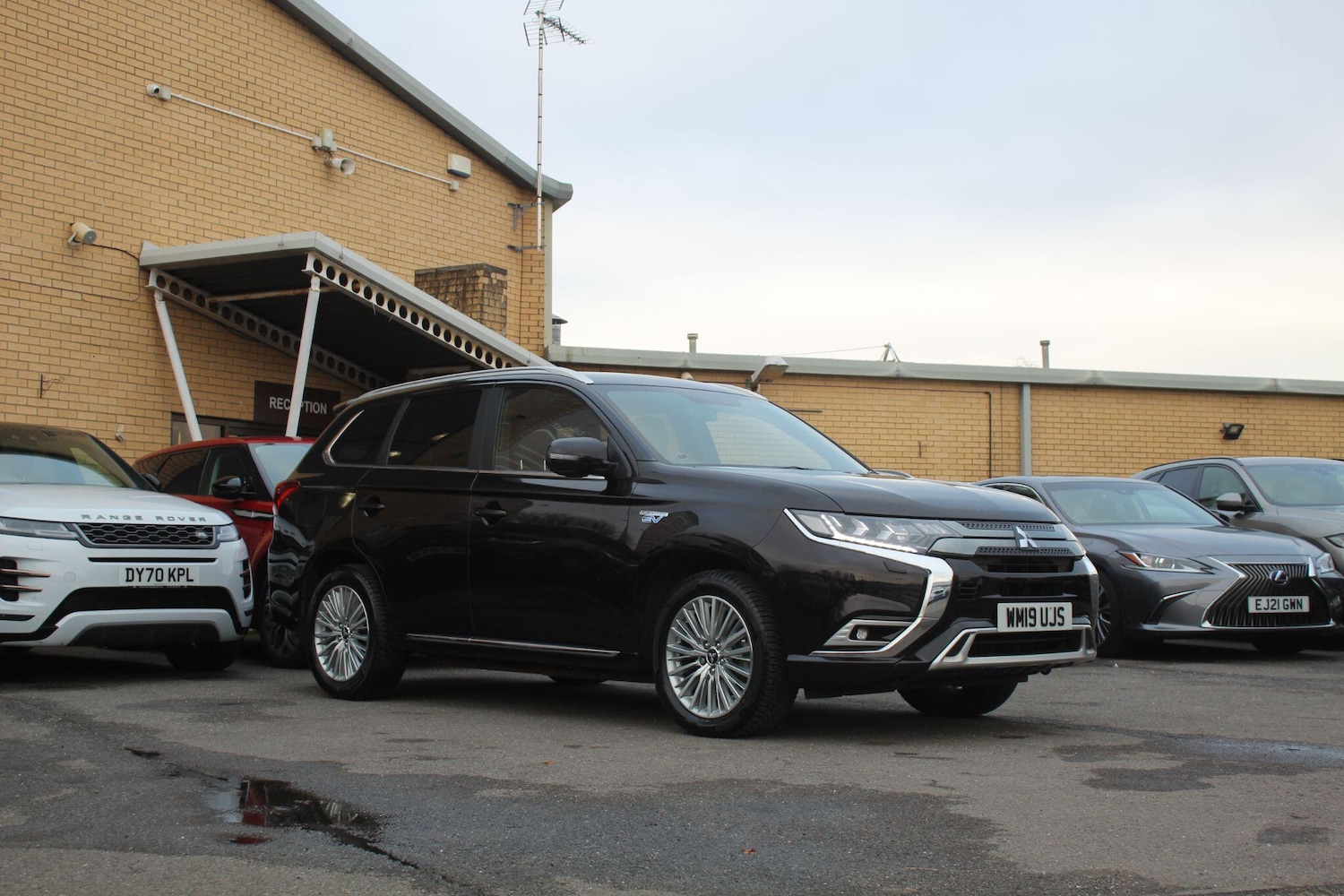Used Mitsubishi Outlander 2019 for sale - 76645493: Photo 2