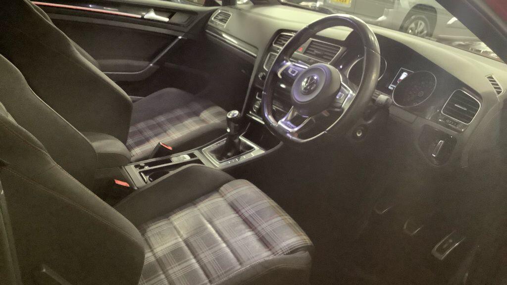 Used Volkswagen Golf 2015 for sale - 76913069: Photo 7